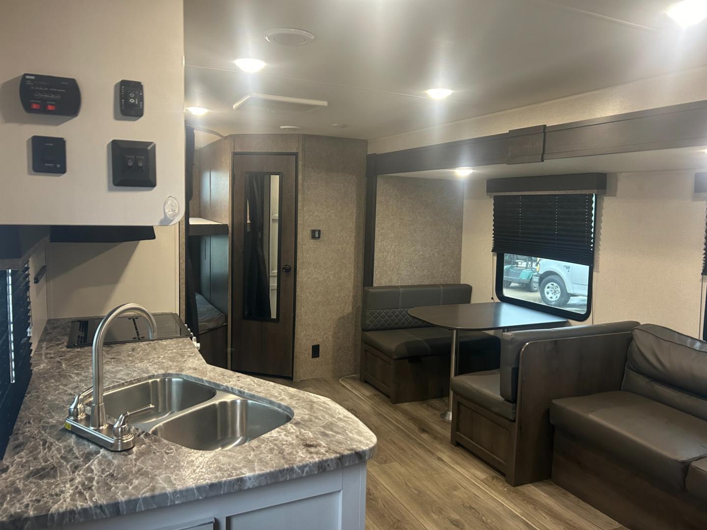 2021 White /TAN Highland Ridge RV, Inc OPEN RANGE 26BHS (58TBH0BP7M1) , located at 17760 Hwy 62, Morris, OK, 74445, 35.609104, -95.877060 - Photo#10